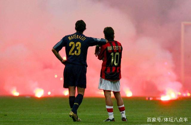 莲湖区机场小学：飞翔少年勇拼搏 绿茵场上展风采