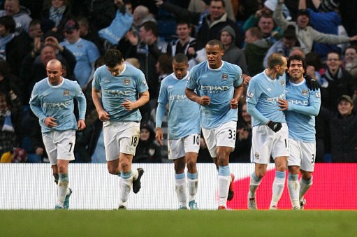 邮报：曼联将在主场提供客场比赛直播观赛服务，每场收25英镑（邮报：曼联计划在老特拉福德开放客场比赛直播观赛，单场25英镑）