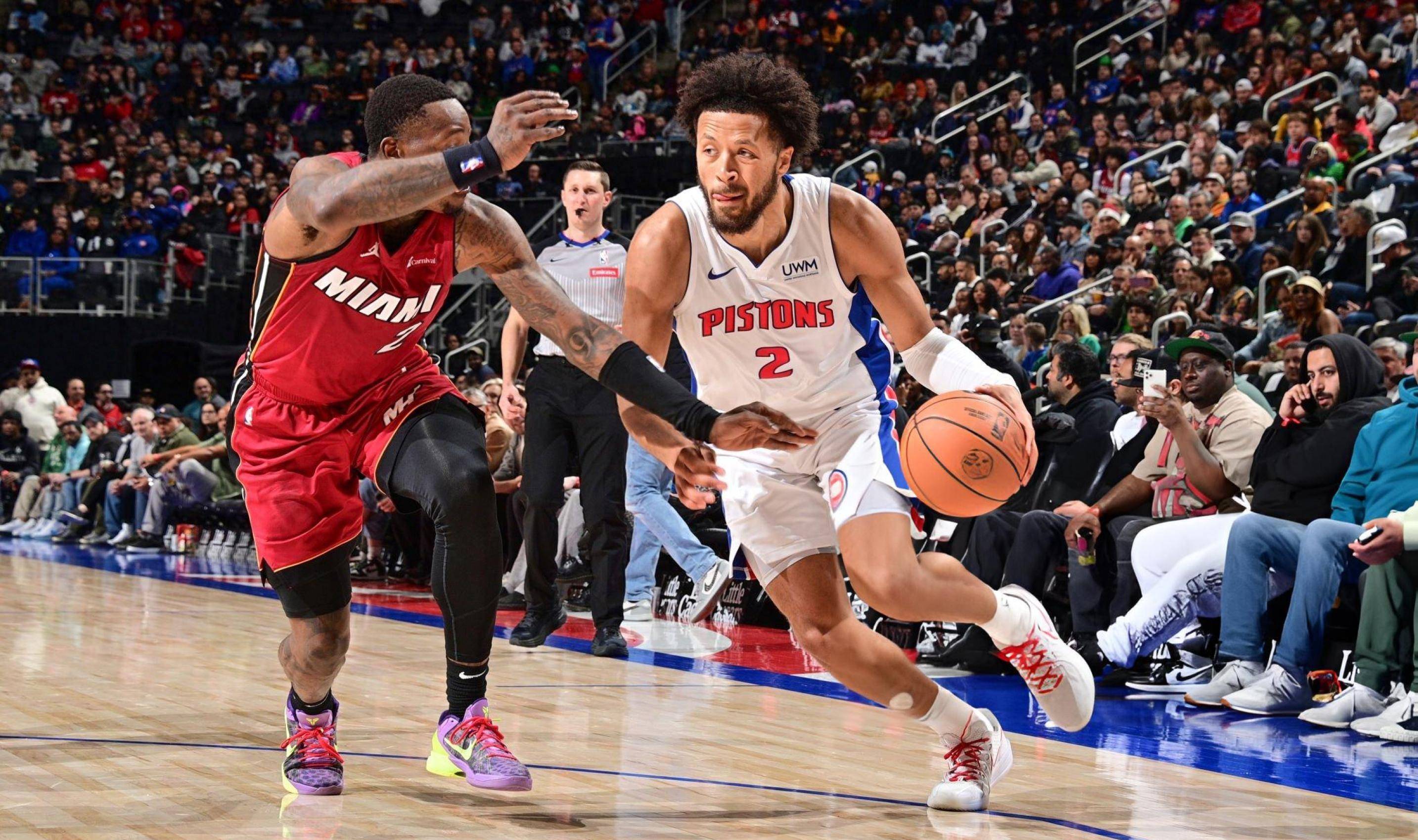 爱国之心！谷爱凌回应夺赛季首冠：中国队包揽前三，很自豪很开心（谷爱凌夺赛季首冠：中国队包揽前三，她称自豪又开心）