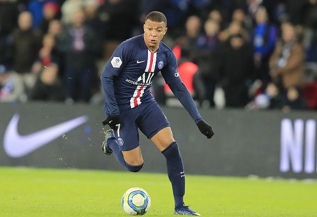 TA：皇马寻求引进后卫和中场；他们愿听取对罗德里戈的报价（TA：皇马欲补强后卫与中场，愿听取罗德里戈报价）