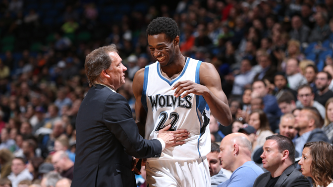 全运会女排半决赛综述：山东女排连胜上海晋级决赛，将与江苏争冠（全运会女排半决赛回顾：山东力克上海晋级决赛，与江苏会师争冠）